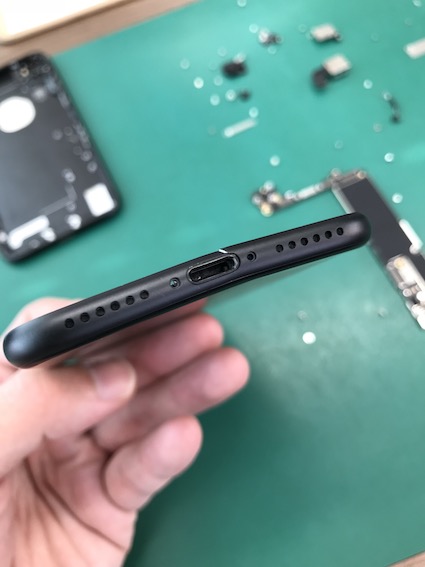 iPhone７のフレーム交換修理