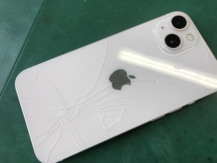 学芸大学で背面割れiPhone買取をお探しなら！訳ありでも安心の成田也 中目黒店へ