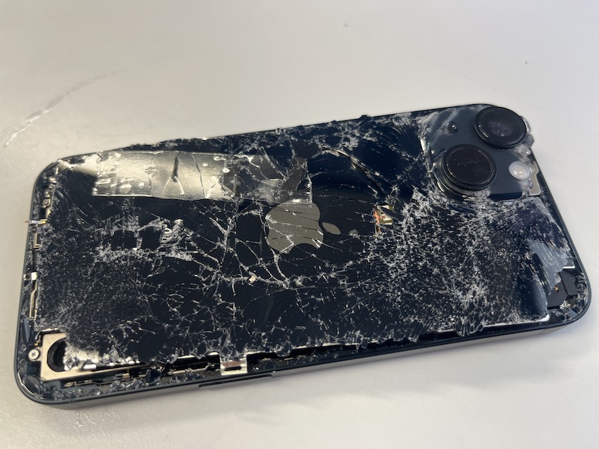 「武蔵小山iPhone買取なら成田也中目黒店｜壊れたiPhoneやスマホも即日現金化」