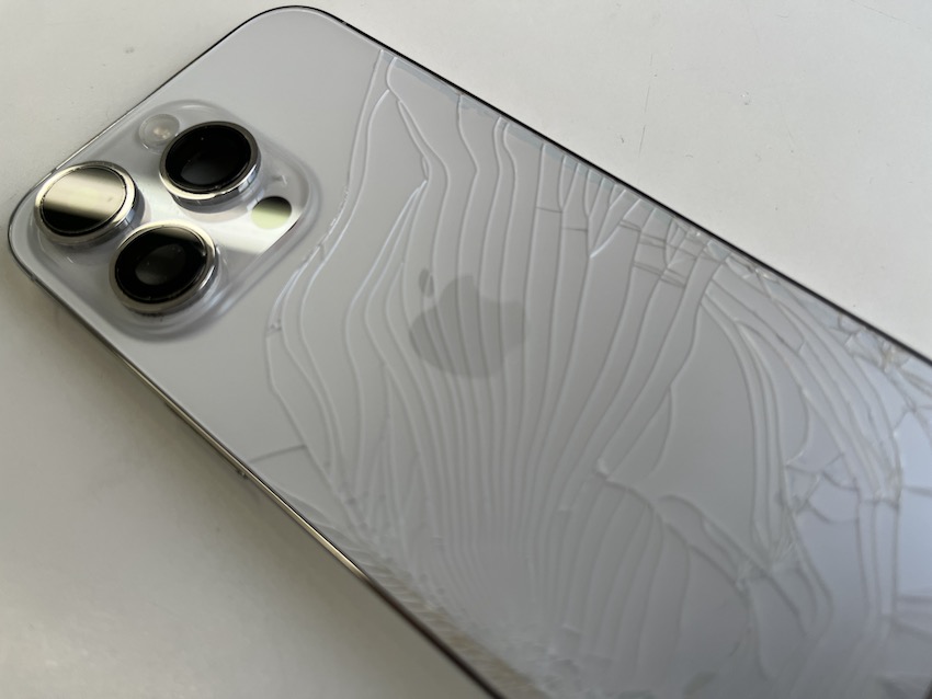 中古iPhone買取は成田也！背面割れでも下取りより絶対にお得