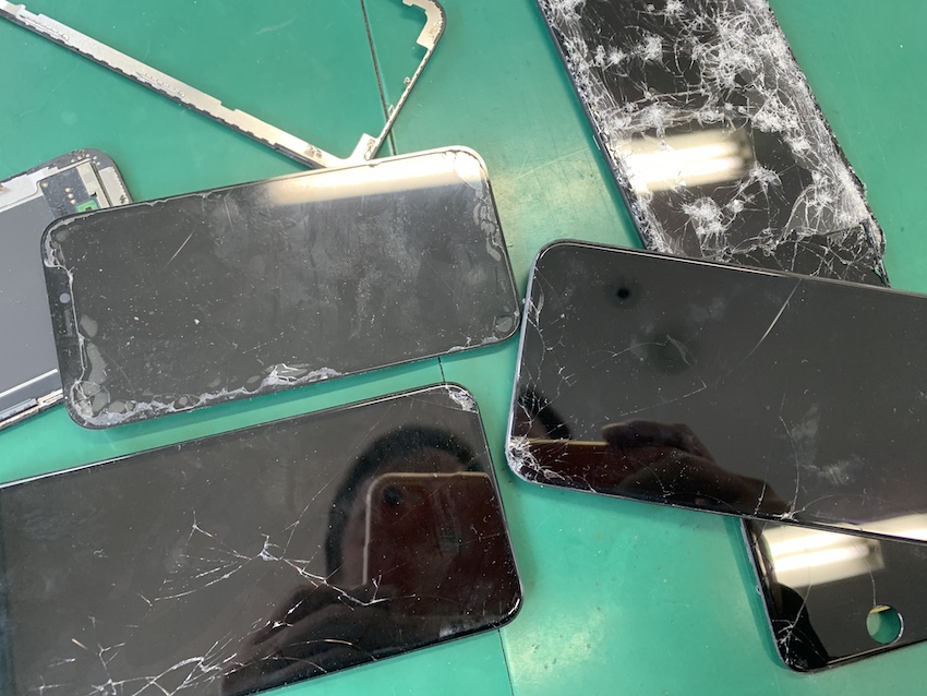 目黒区最安値で修理したiPhoneの液晶パネル
