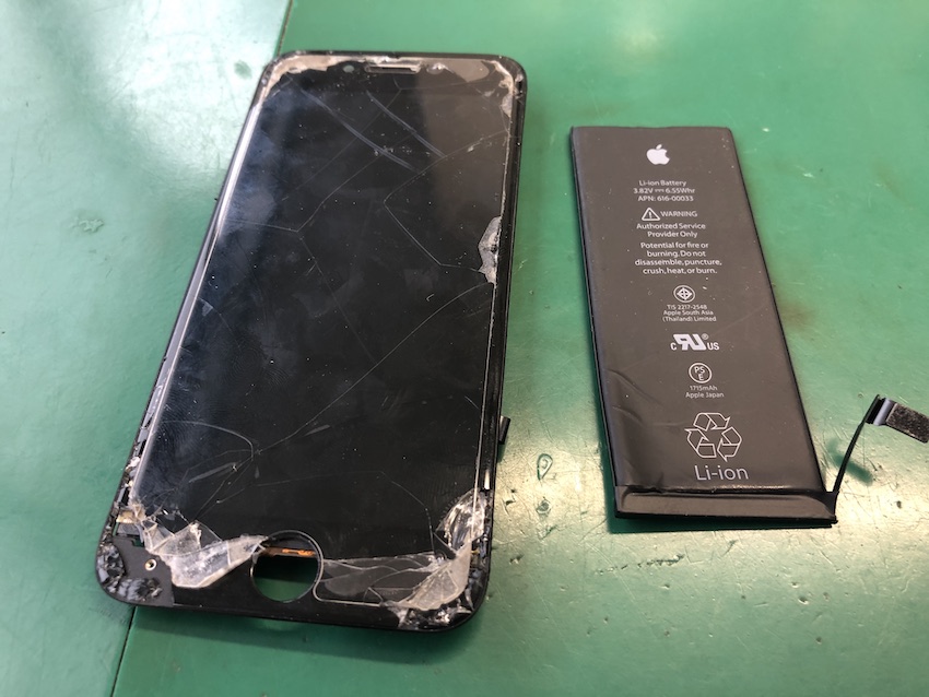 iPhone7の画面割れ修理とバッテリー交換