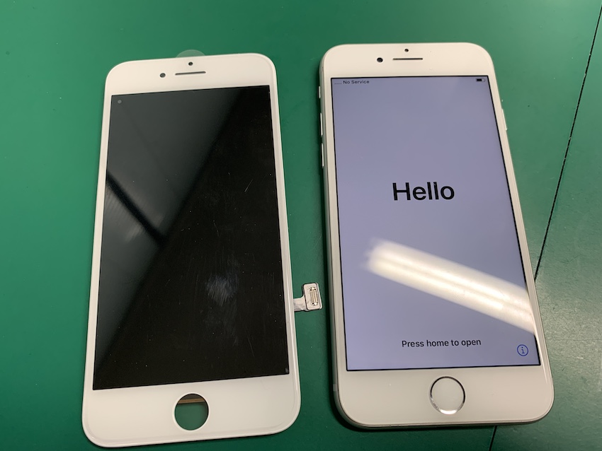 iPhone8の画面を20分で交換