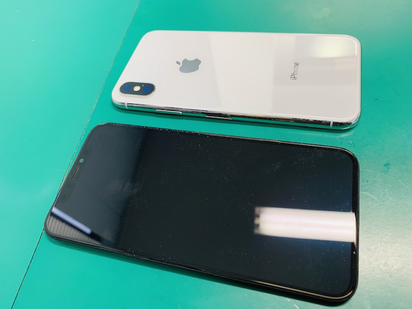 iPhoneXのパネルを即日交換