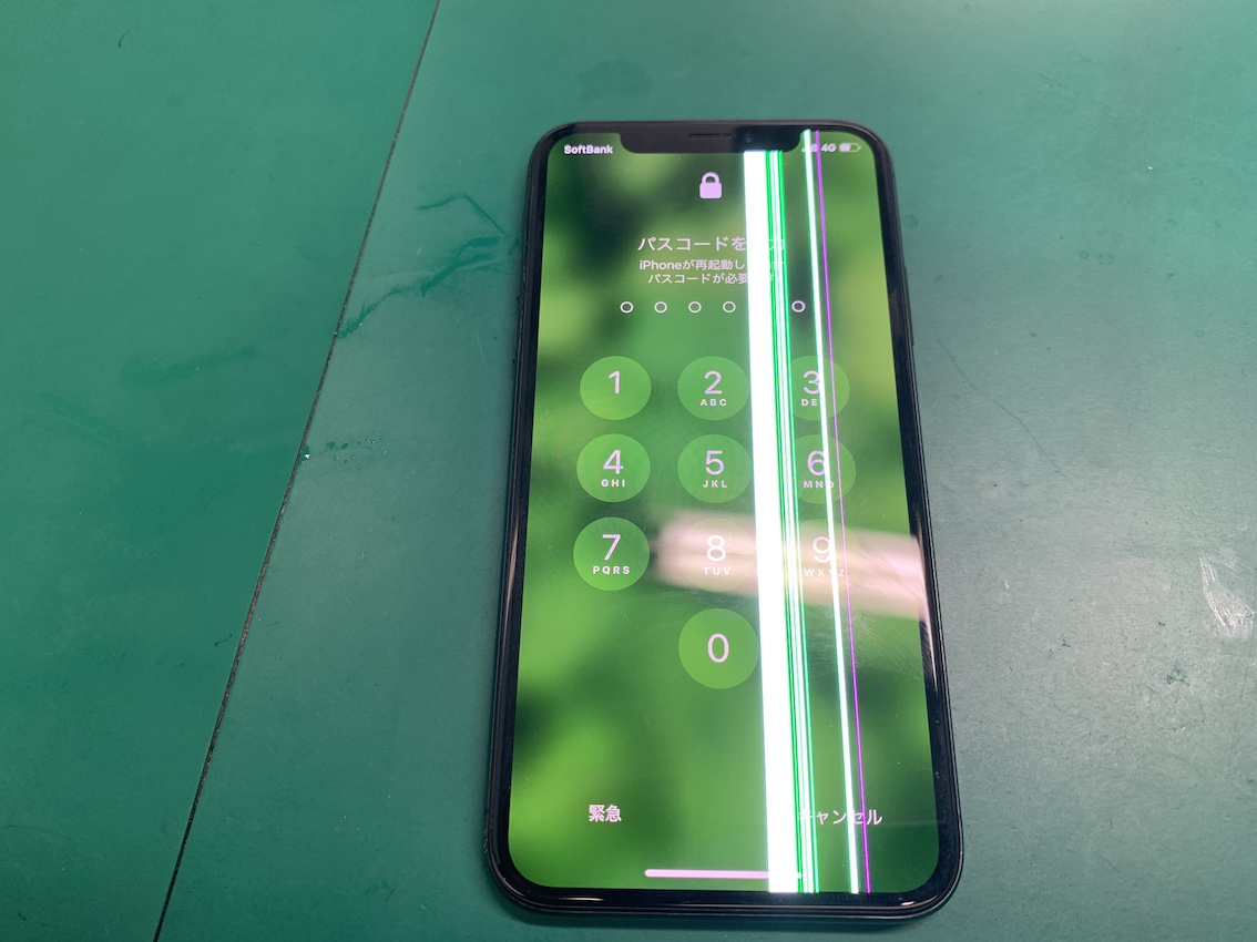 液晶不良のタッチが効かないiPhoneXの液晶パネル